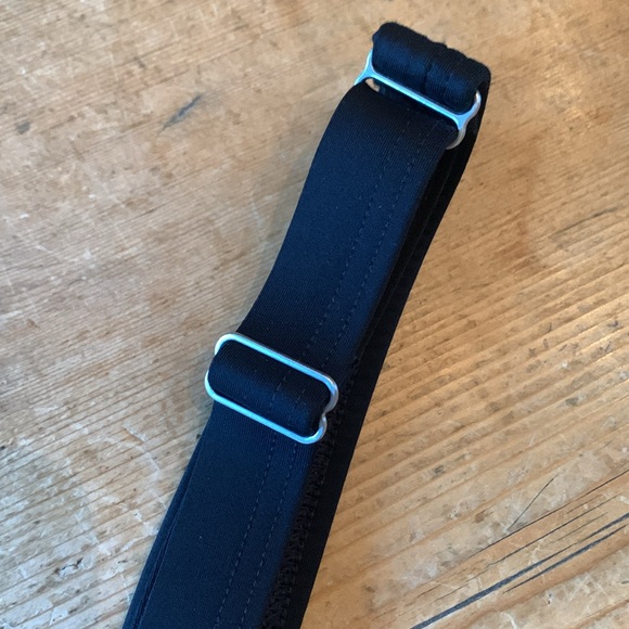 Lands End Black Tankini Top with Built-In underwire bra. - Picture 6 of 6